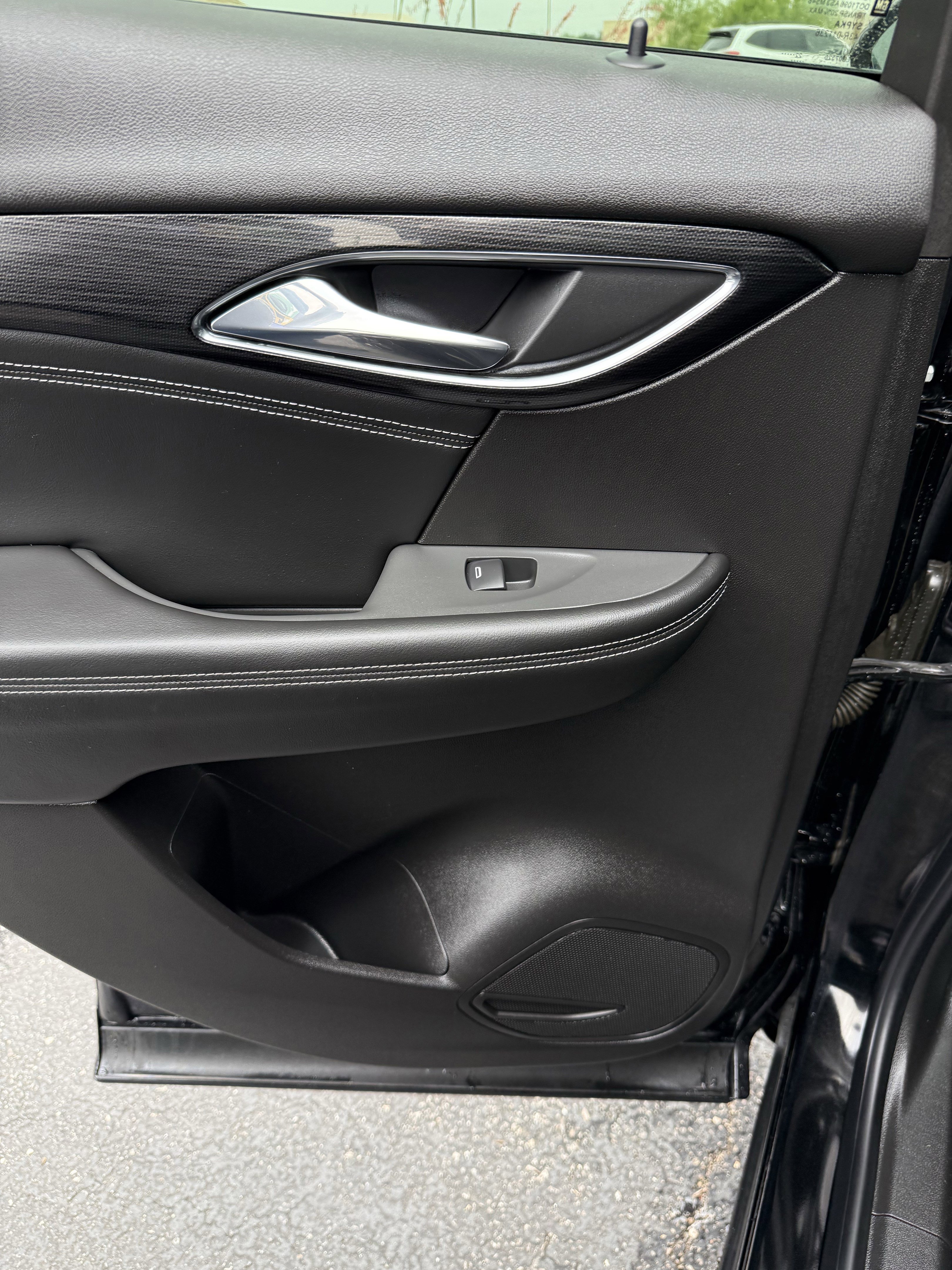 Used 2023 Buick Envision Essence w/ Sport Touring Package FWD image 13