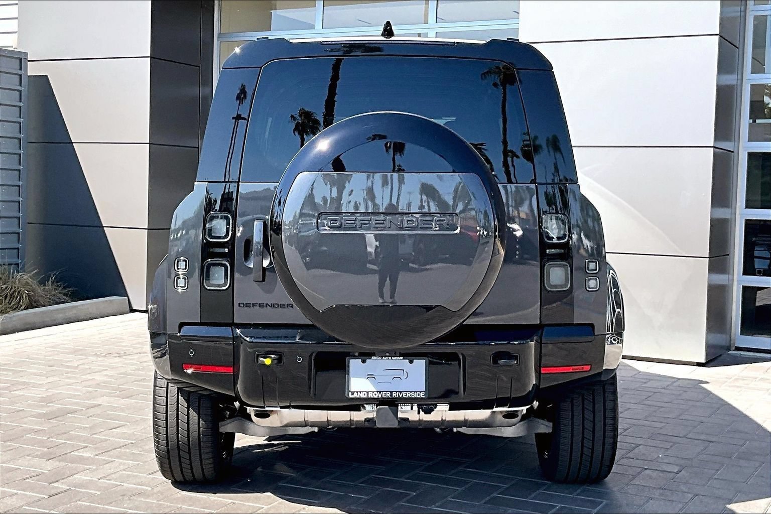 New 2026 Land Rover Defender 110 X-Dynamic SE AWD/4WD image 4