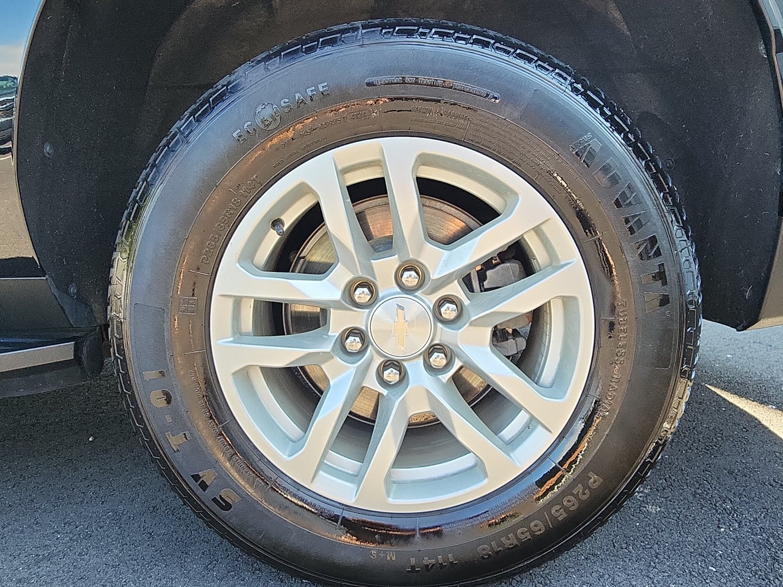 Used 2024 Chevrolet Suburban LT AWD/4WD image 9