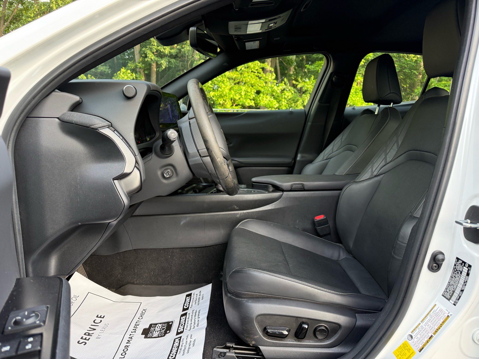 Used 2023 Lexus UX 250h AWD w/ Accessory Package (Z2) image 2