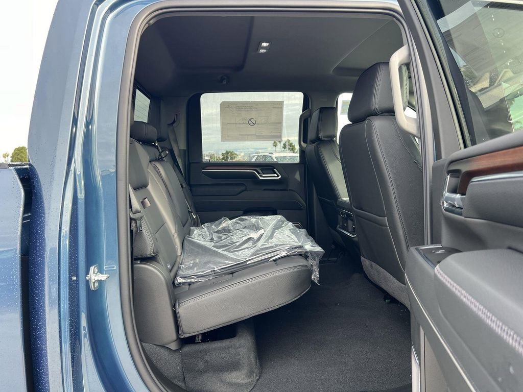 New 2026 GMC Sierra 3500 Denali AWD/4WD image 32