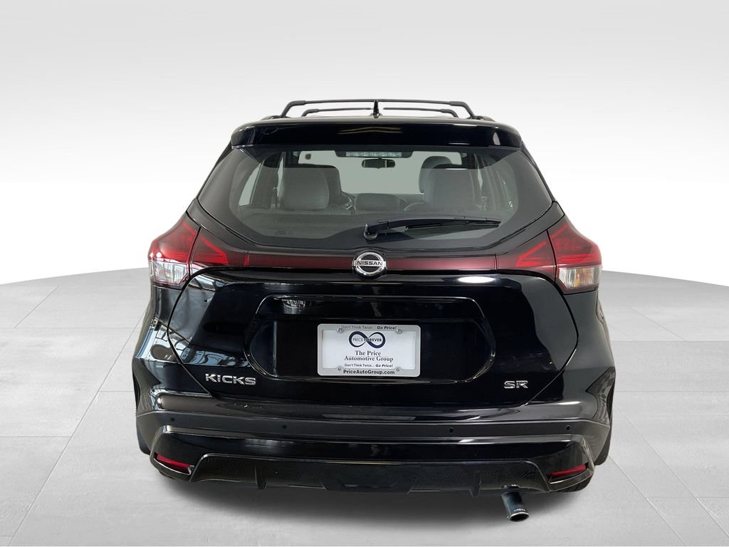 Used 2021 Nissan Kicks SR w/ SR Premium Package FWD image 8
