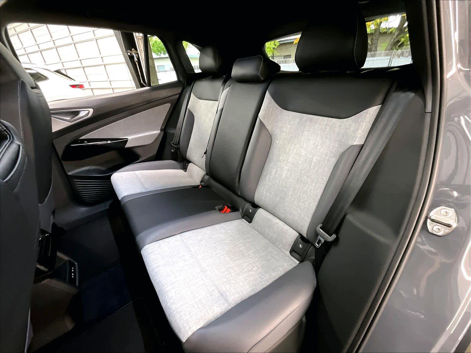 New 2026 Volkswagen ID.4 Pro image 12