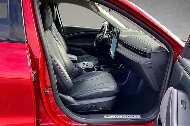 Used 2022 Ford Mustang Mach-E Premium image 6
