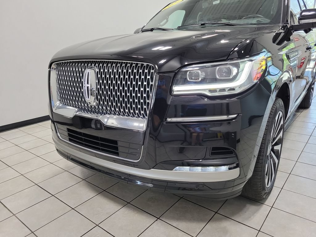 Used 2024 Lincoln Navigator L Reserve AWD/4WD image 28