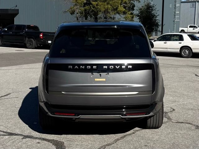 Certified 2024 Land Rover Range Rover SE image 3
