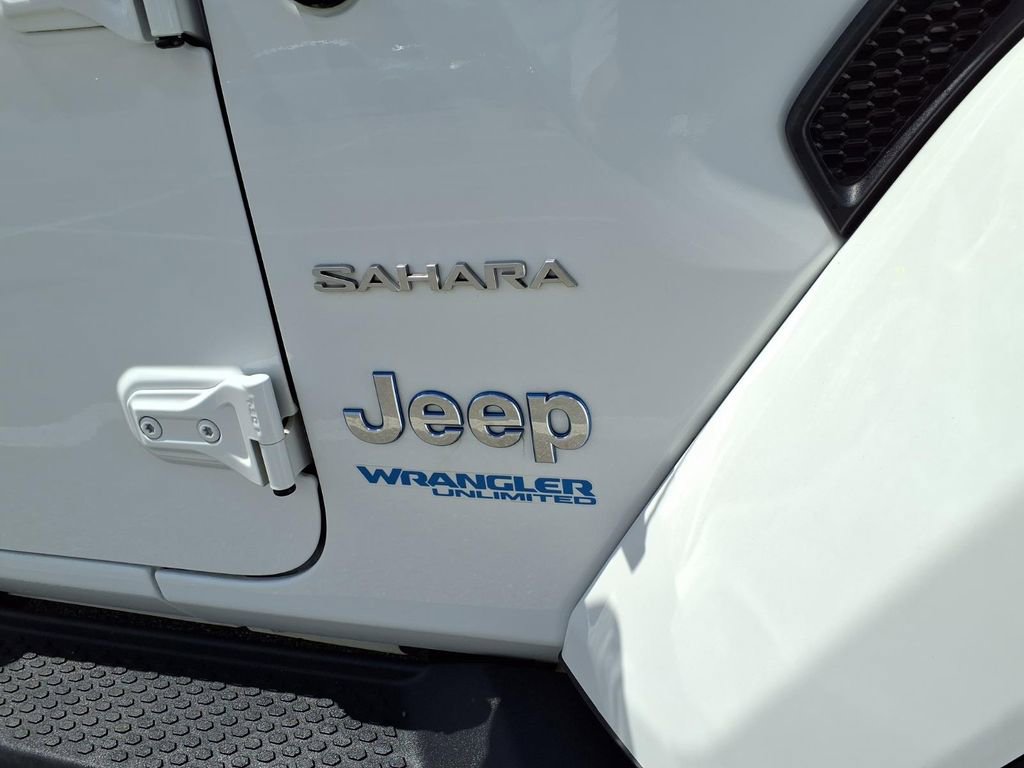 Used 2021 Jeep Wrangler Unlimited Sahara w/ Cold Weather Group image 11