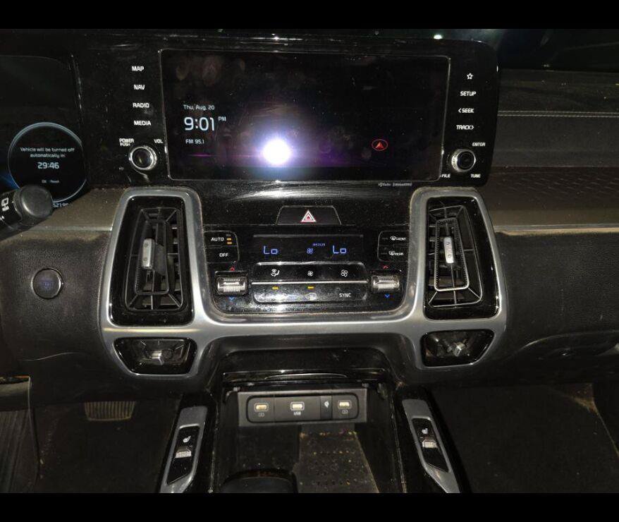 Used 2023 Kia Sorento SX FWD image 9