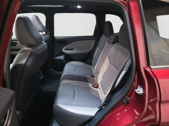 Used 2026 Subaru Forester Premium AWD/4WD image 28