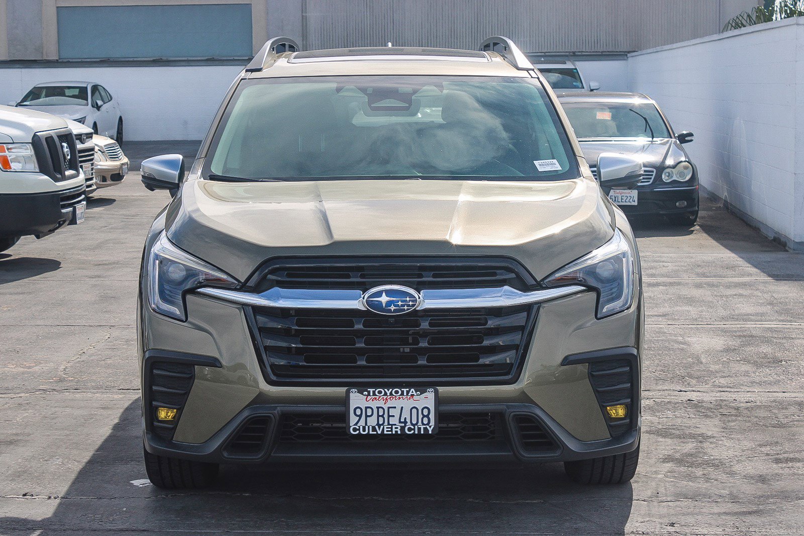 Used 2023 Subaru Ascent Limited w/ Technology Package image 2