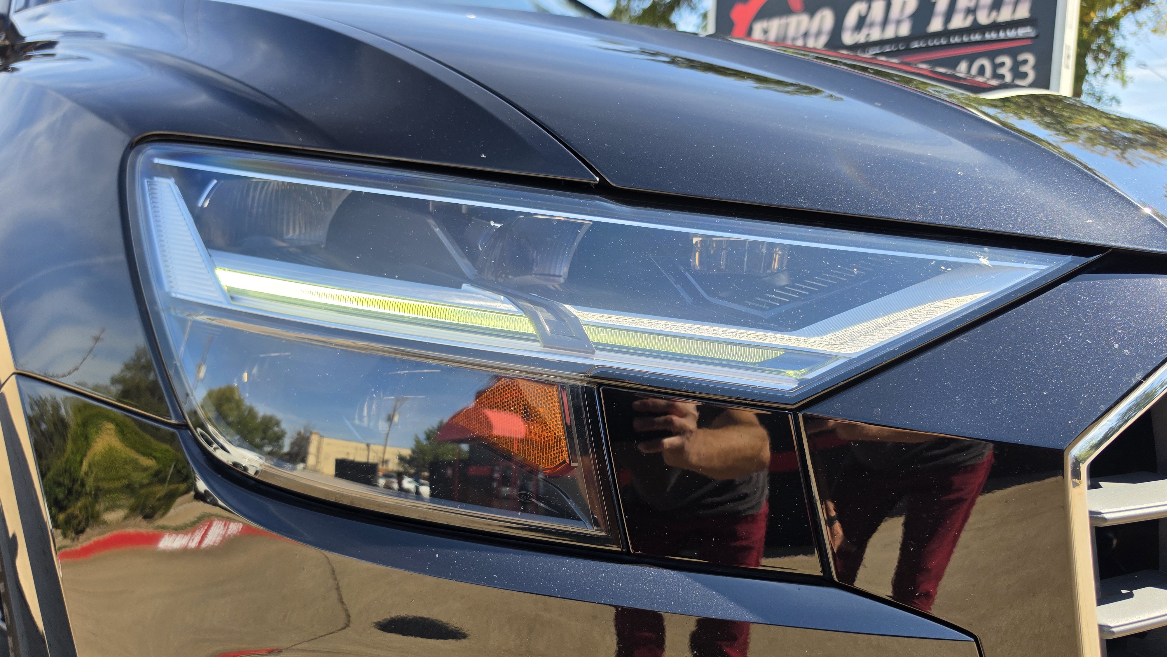 Used 2019 Audi Q8 Premium w/ Convenience Package AWD/4WD image 12