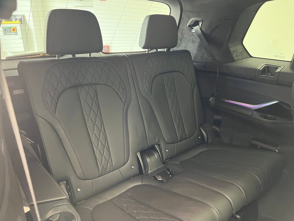 Used 2026 BMW X7 M60i AWD/4WD image 9