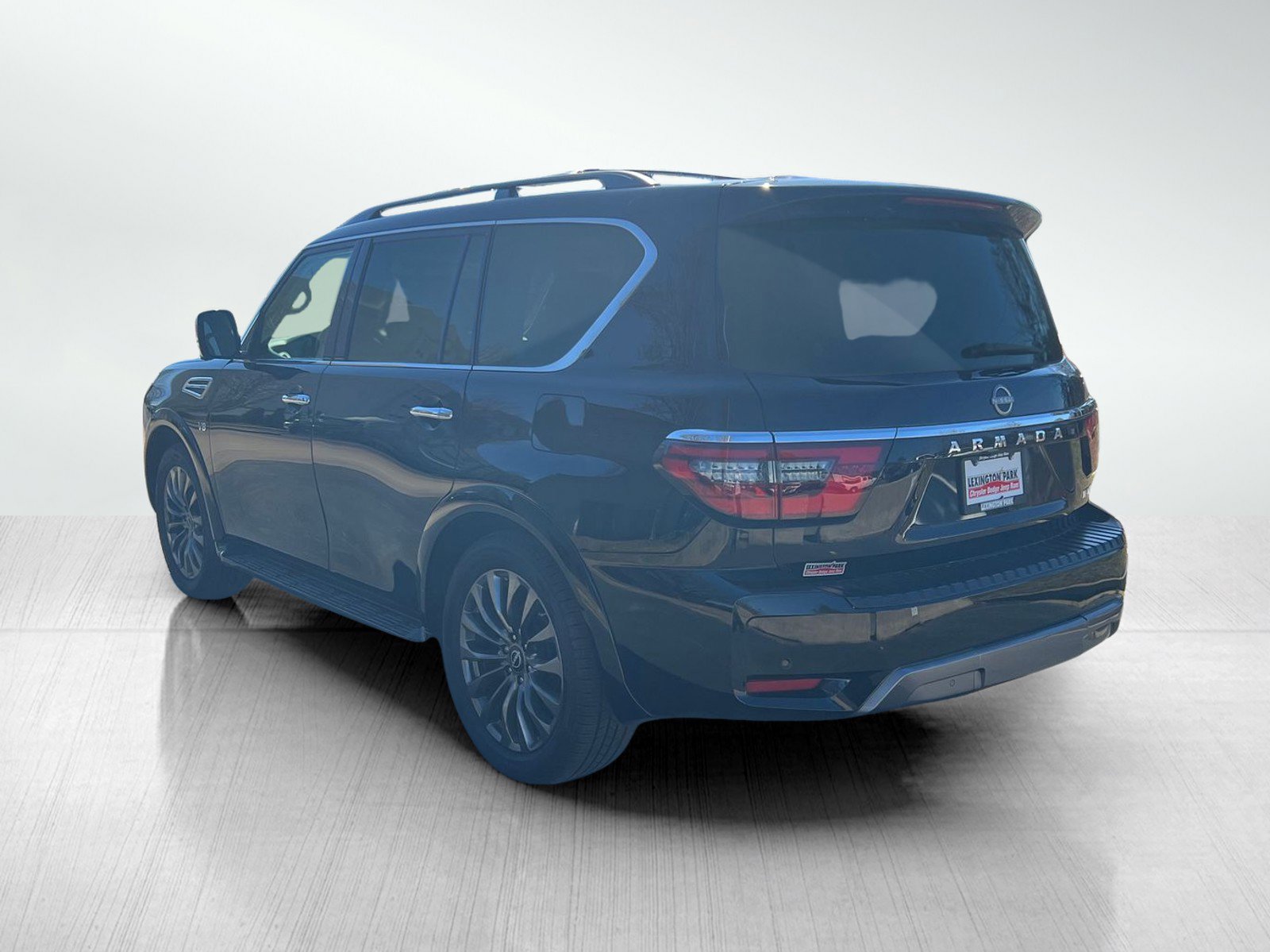 Used 2021 Nissan Armada Platinum w/ Captain's Chairs Package image 7