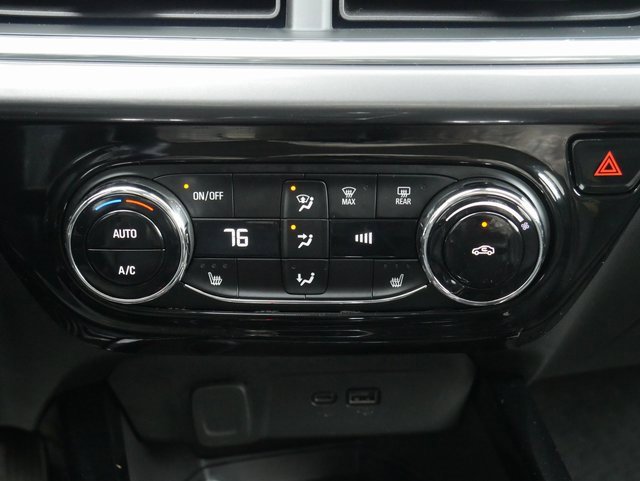 Used 2025 Chevrolet Trax ACTIV w/ Sunroof Package image 22