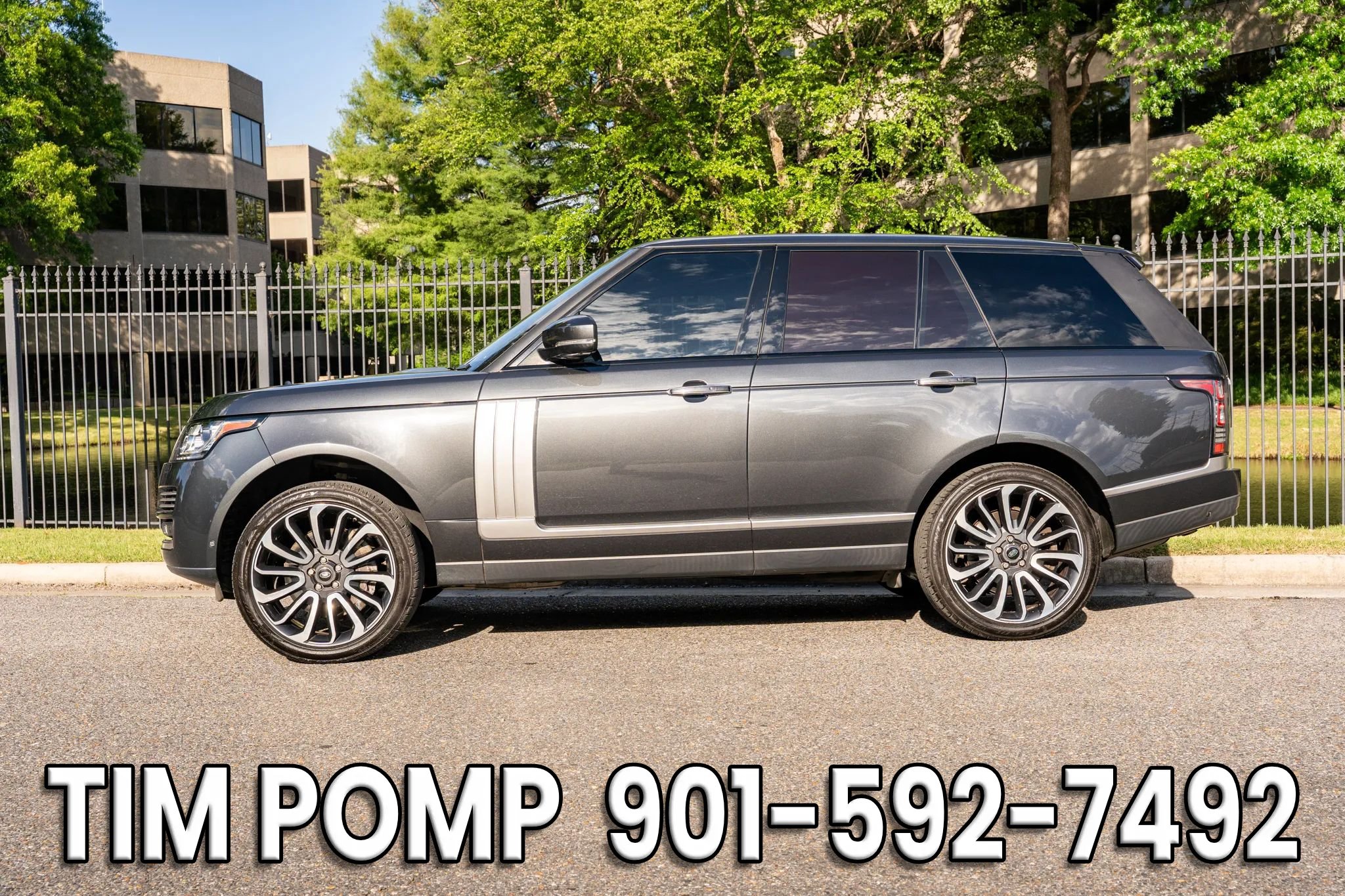 Used 2017 Land Rover Range Rover Autobiography AWD/4WD image 9