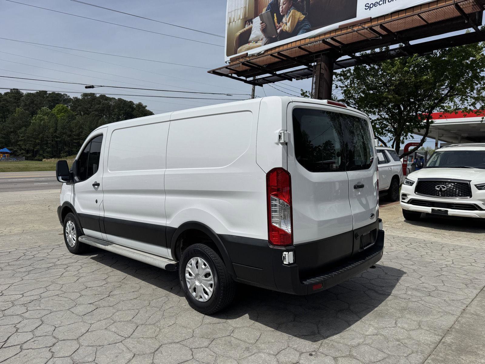 Used 2019 Ford Transit 250 130 Low Roof w/ Exterior Upgrade Package image 8