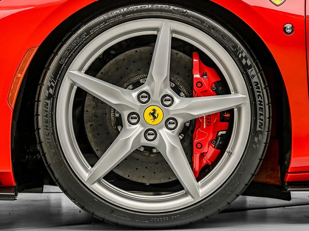 Used 2020 Ferrari F8 Tributo image 35