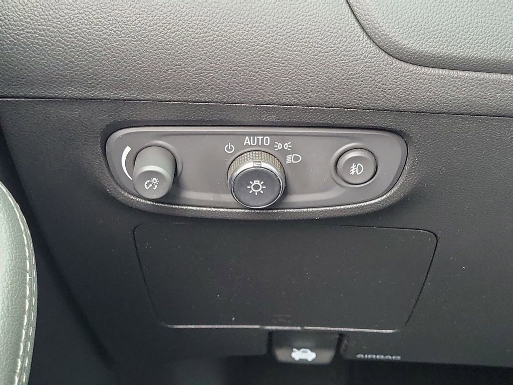 Used 2023 Buick Encore GX Select w/ Safety Package II FWD image 17