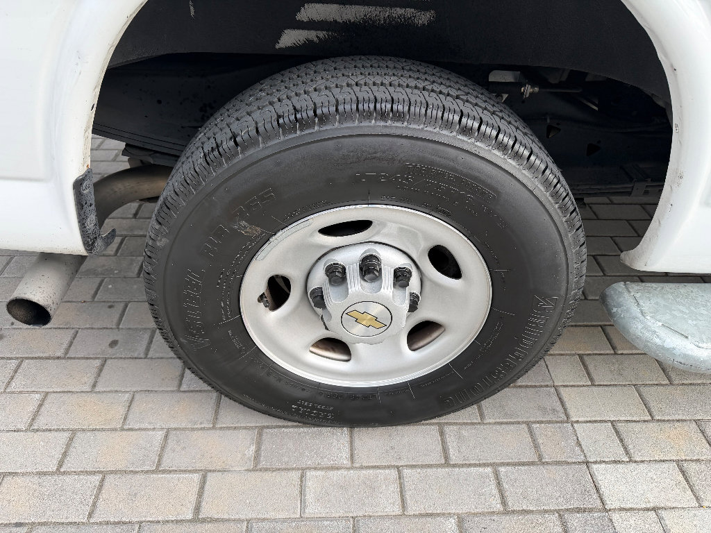 Used 2024 Chevrolet Express 2500 w/ Driver Convenience Package image 13