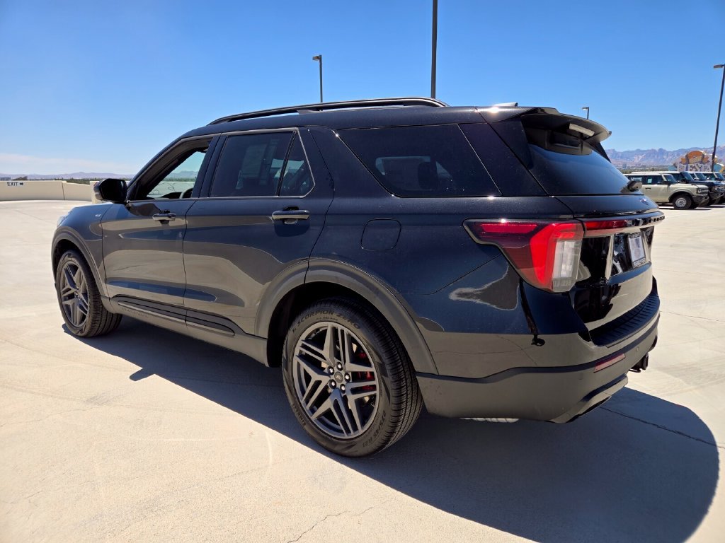 New 2026 Ford Explorer ST-Line w/ ST-Line Street Pack RWD image 17