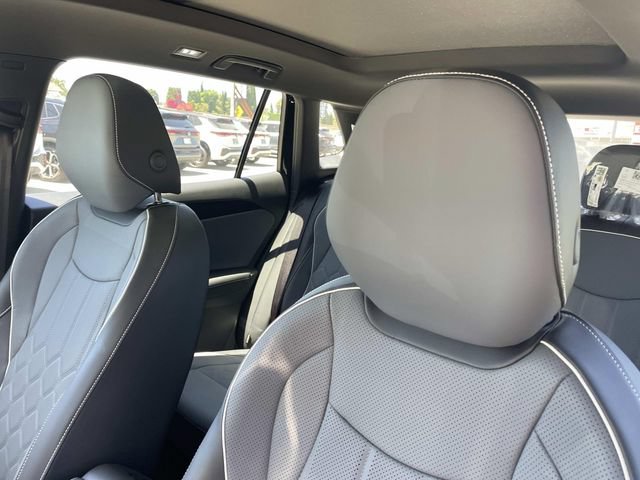 New 2026 Volkswagen Tiguan SEL R-Line AWD/4WD image 23