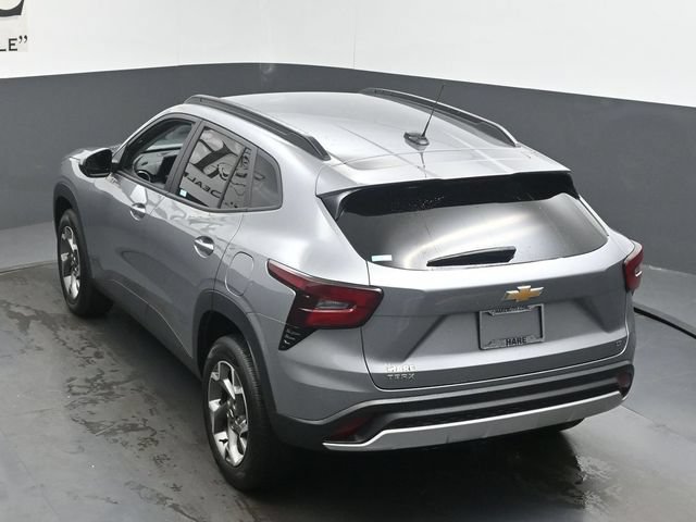 Used 2025 Chevrolet Trax LT FWD image 45