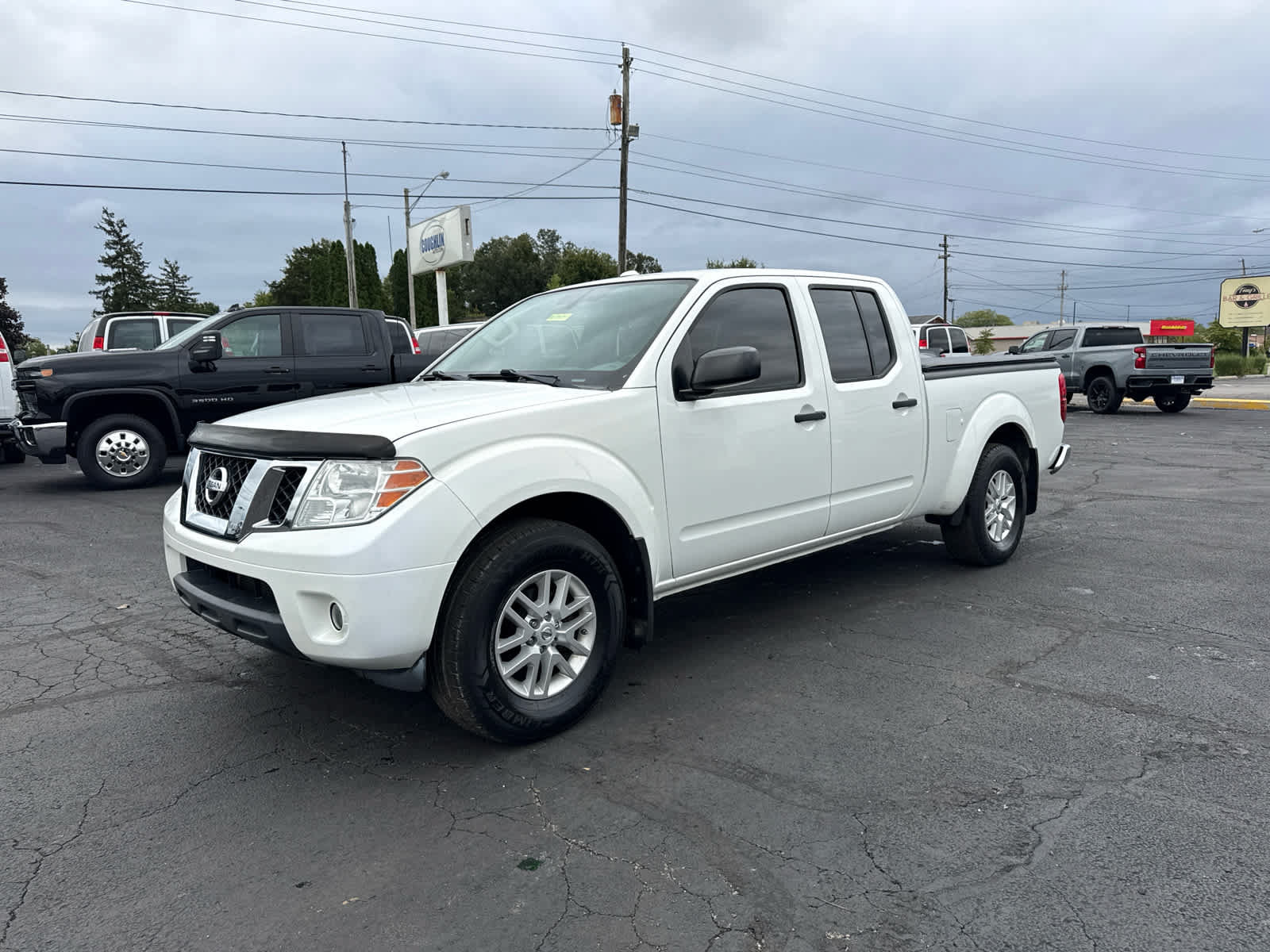 Used 2018 Nissan Frontier SV w/ Value Truck Package AWD/4WD image 1