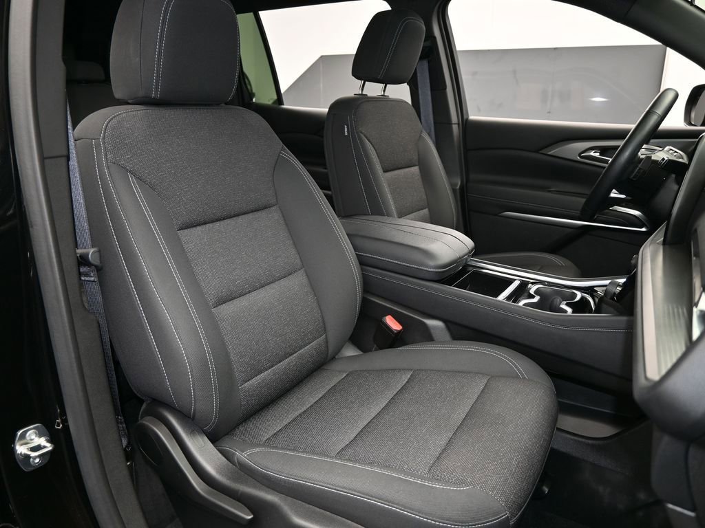 Used 2024 Chevrolet Traverse LS image 47