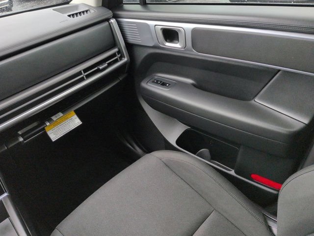 Certified 2025 Hyundai Santa Fe SE FWD image 17