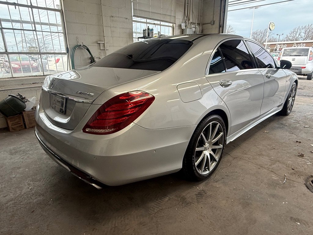 Used 2015 Mercedes-Benz S 63 AMG 4MATIC Sedan image 5