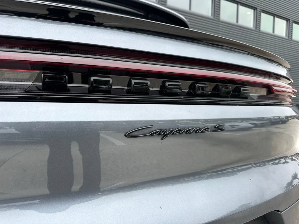 Used 2026 Porsche Cayenne S AWD/4WD image 14