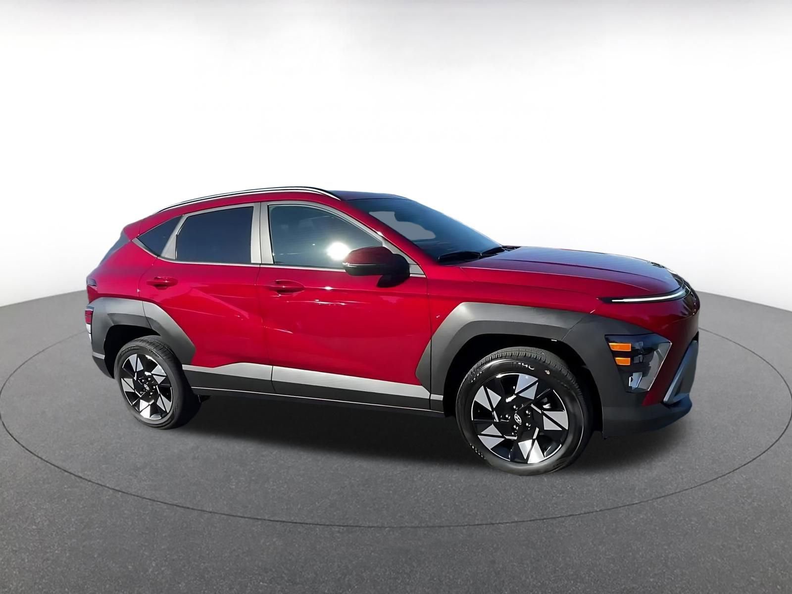 Used 2025 Hyundai Kona SEL image 2