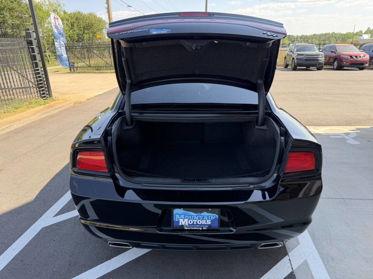 Used 2014 Dodge Charger R/T RWD image 6