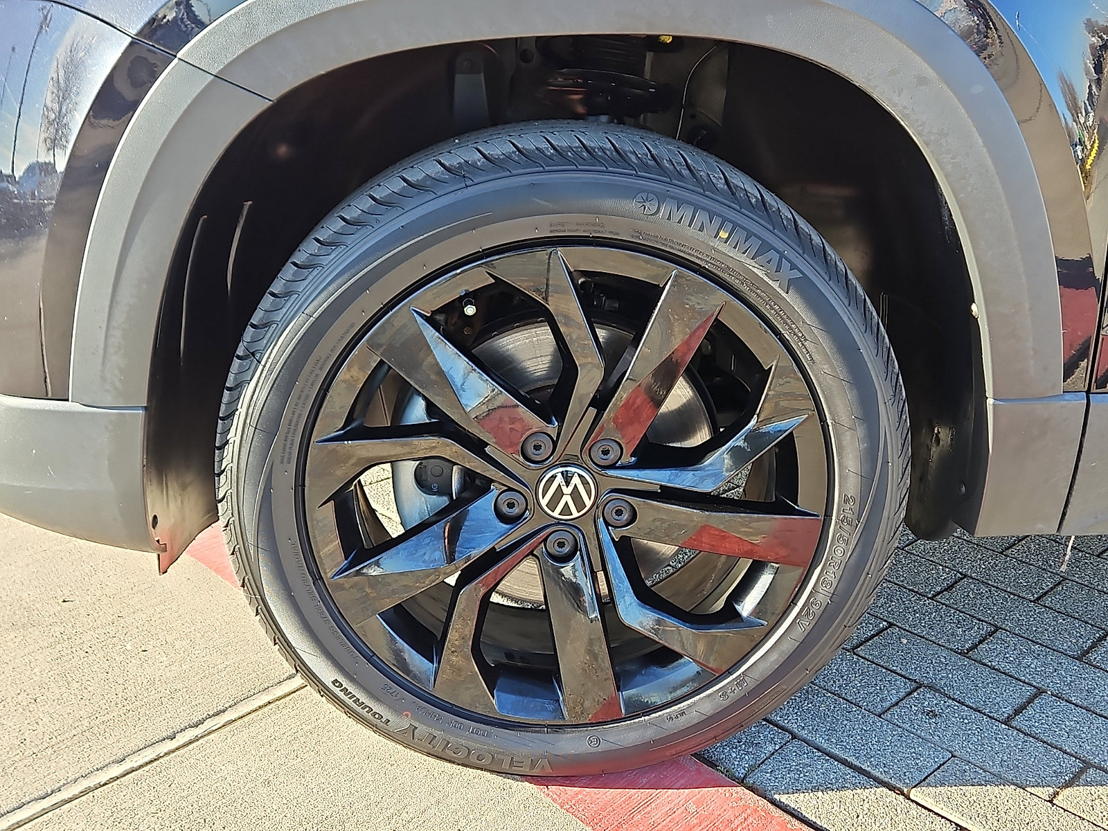 Certified 2023 Volkswagen Taos SE image 5