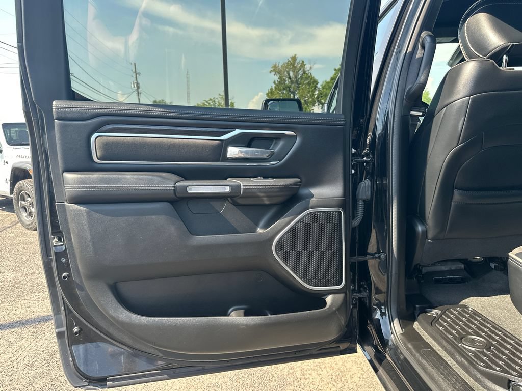 Used 2023 RAM 1500 Laramie AWD/4WD image 13