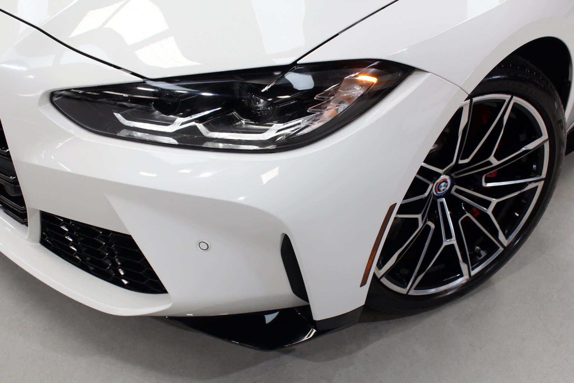 Used 2023 BMW M4 Coupe RWD image 9