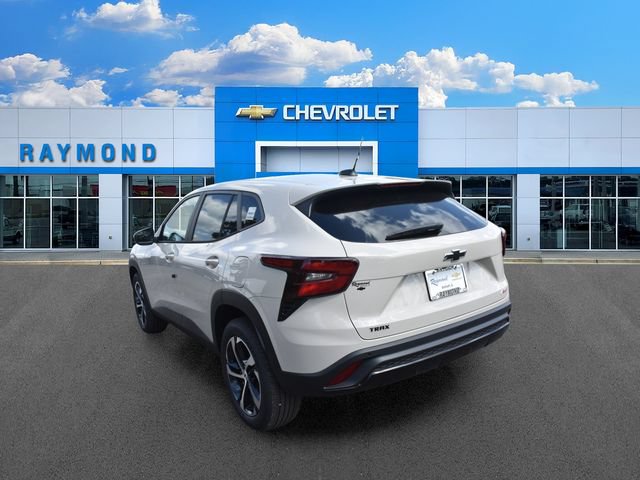New 2026 Chevrolet Trax RS w/ Sunroof Package FWD image 6
