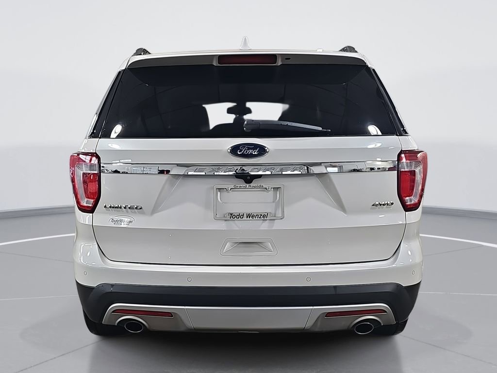 Used 2017 Ford Explorer Limited w/ Equipment Group 301A image 5