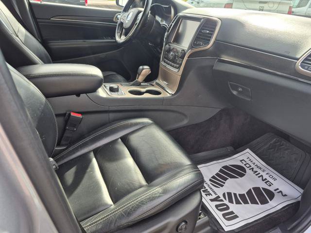 Used 2016 Jeep Grand Cherokee Limited AWD/4WD image 10
