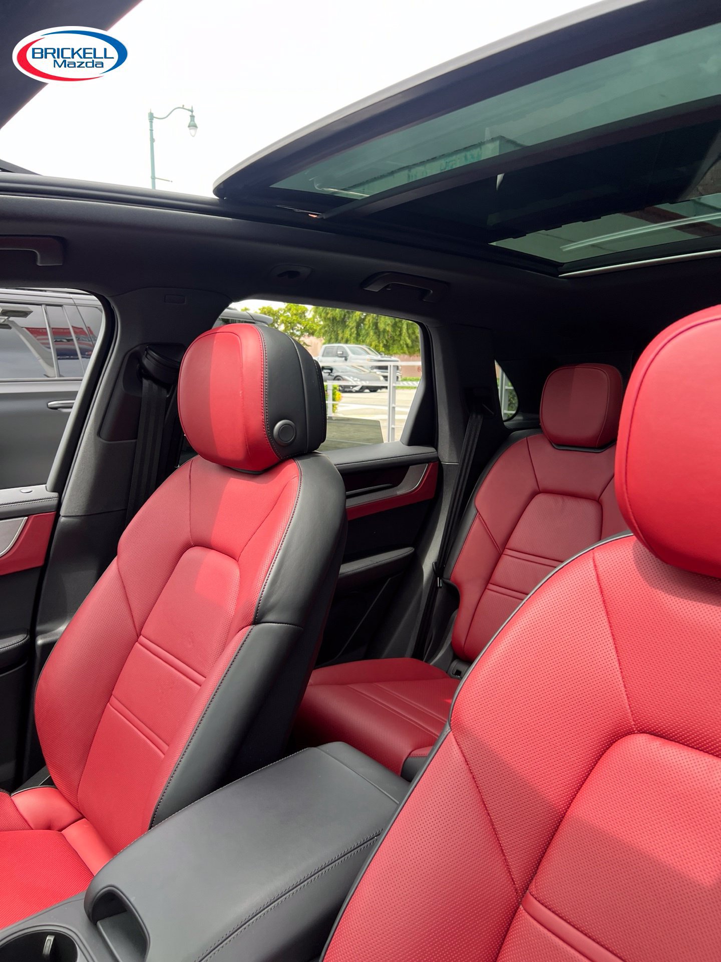 Used 2024 Porsche Cayenne AWD/4WD image 15