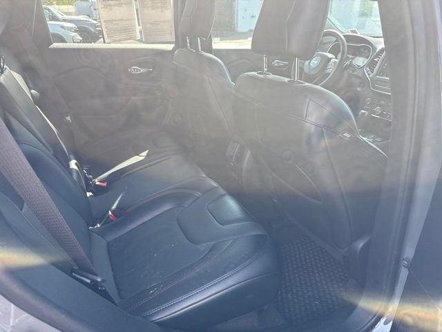 Used 2022 Jeep Cherokee Trailhawk w/ Sound & Nav Group AWD/4WD image 11