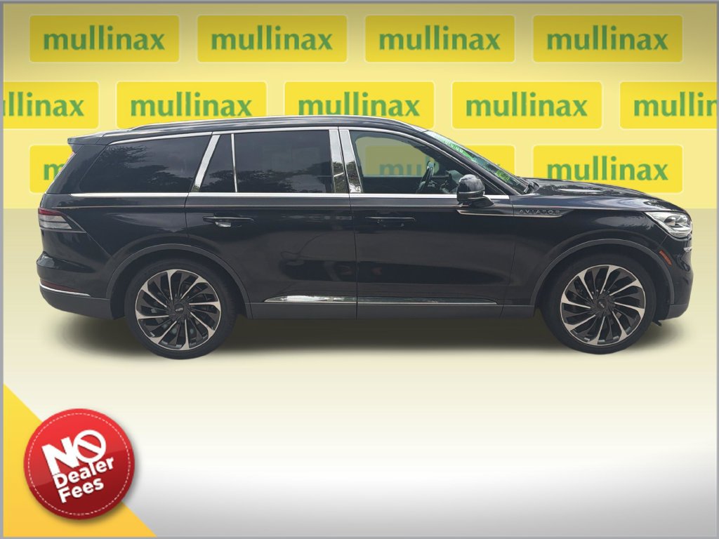 Used 2020 Lincoln Aviator Reserve w/ Equipment Group 202A AWD/4WD image 2