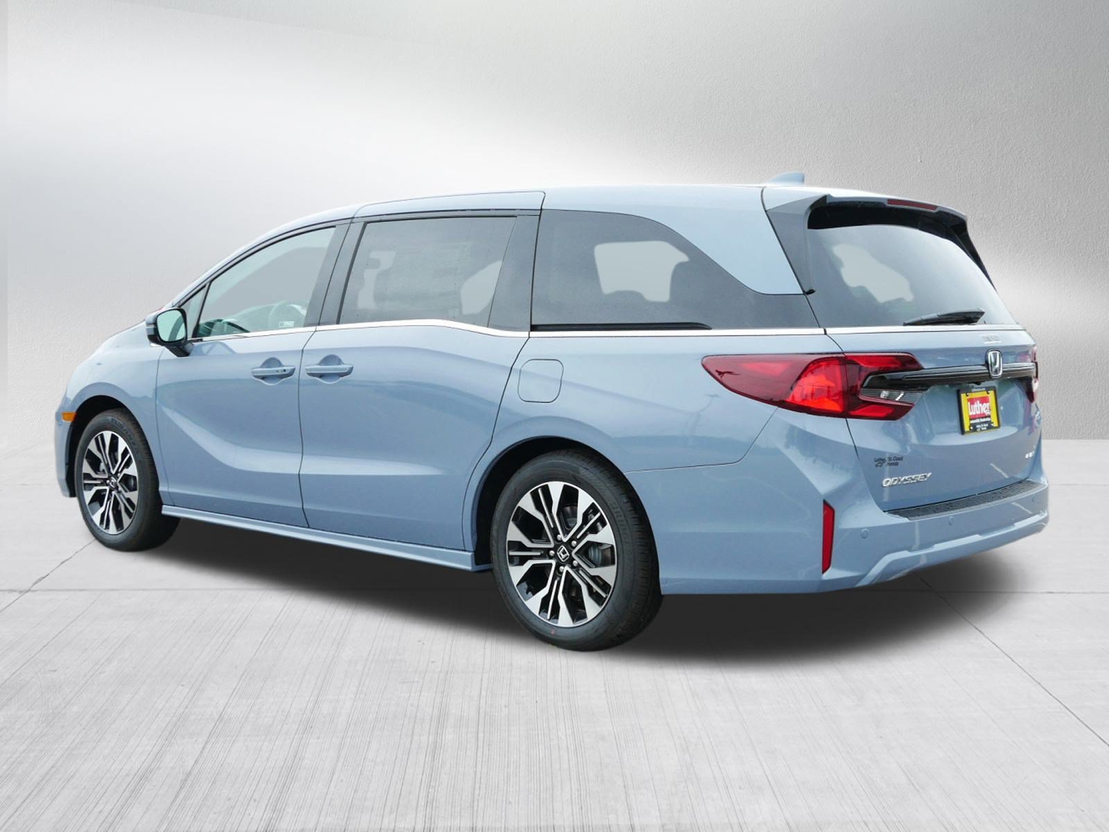 New 2026 Honda Odyssey Elite image 3