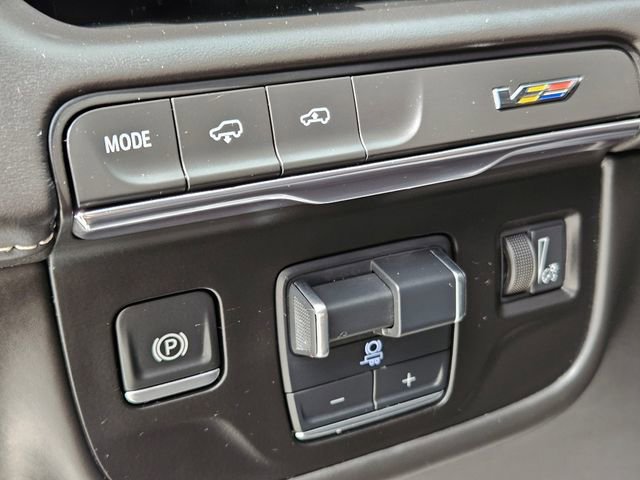 Certified 2024 Cadillac Escalade V w/ LPO, ONYX Package image 7