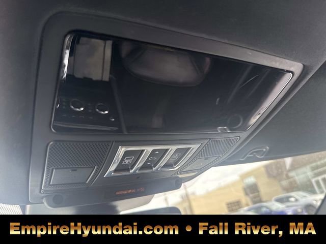 Used 2019 Land Rover Discovery HSE image 28