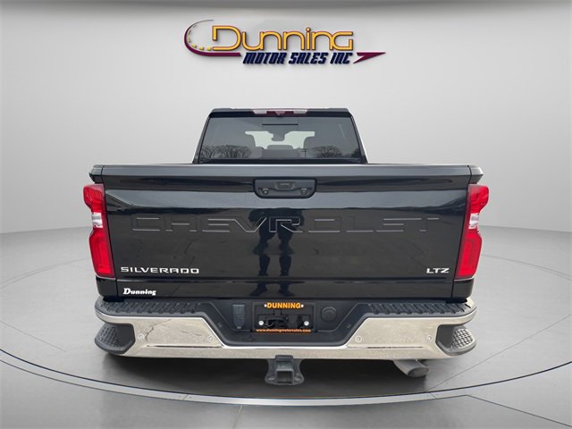 Used 2024 Chevrolet Silverado 2500 LTZ w/ LTZ Plus Package image 3