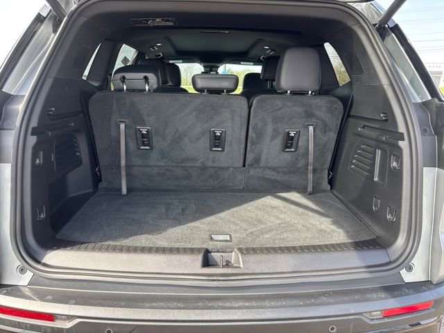 Used 2026 GMC Acadia AT4 w/ Super Cruise Package image 11