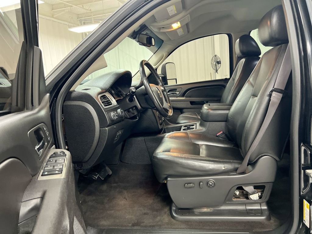 Used 2014 Chevrolet Silverado 3500 LTZ w/ LTZ Plus Package AWD/4WD image 14
