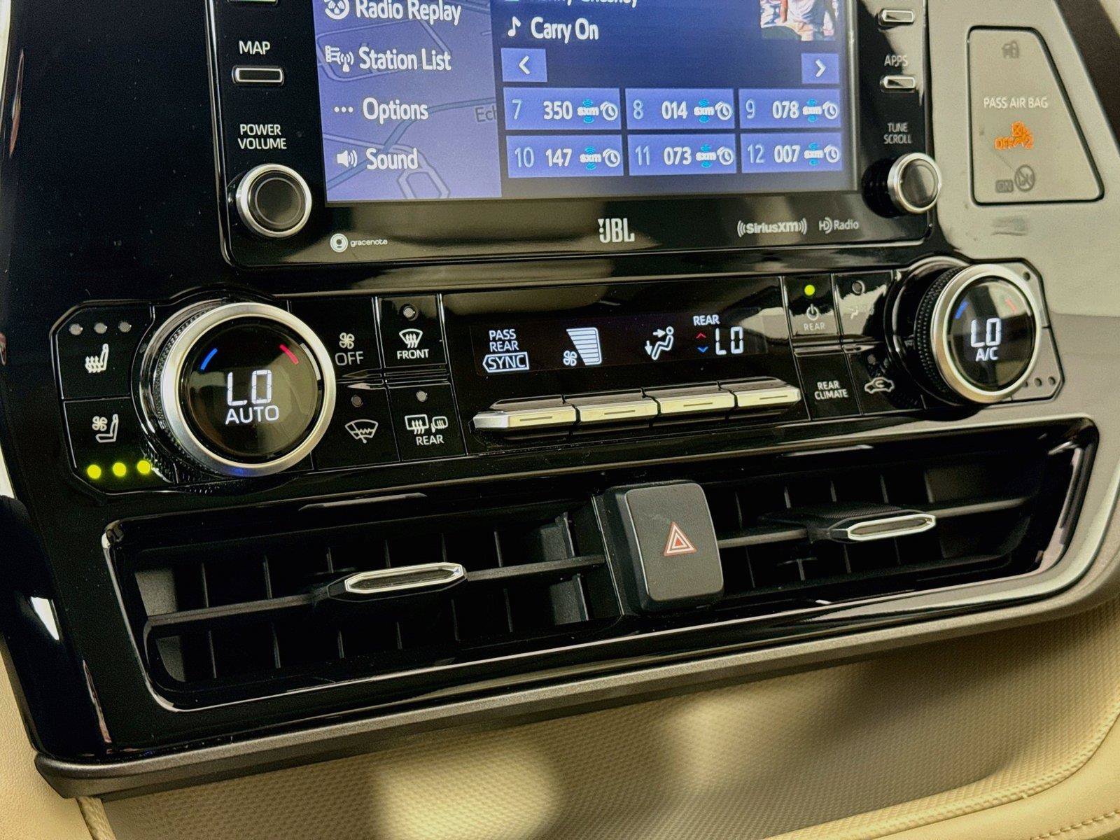 Certified 2021 Toyota Highlander Limited FWD image 27