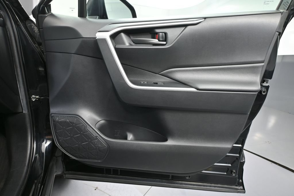 Used 2020 Toyota RAV4 LE w/ All Weather Liner Package AWD/4WD image 42